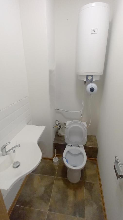 Krasny Priestranny Slnecny Apartman V Centre Mesta Trenčín Buitenkant foto