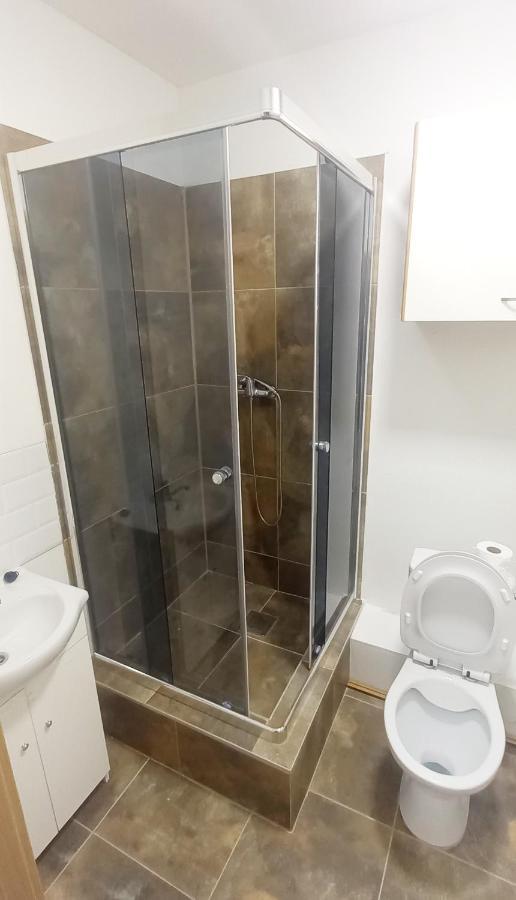Krasny Priestranny Slnecny Apartman V Centre Mesta Trenčín Buitenkant foto