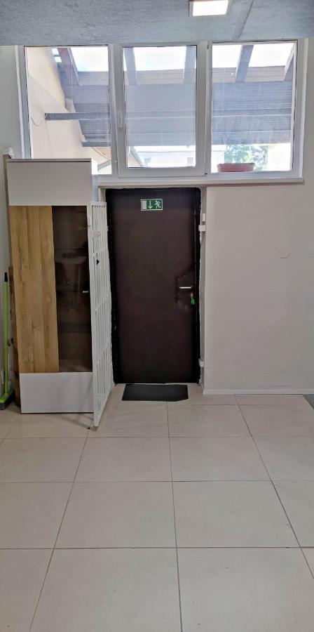Krasny Priestranny Slnecny Apartman V Centre Mesta Trenčín Buitenkant foto